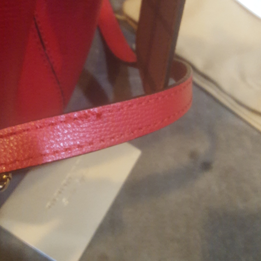New Burberry Lorne bucket crossbody - Picture 6 of 7